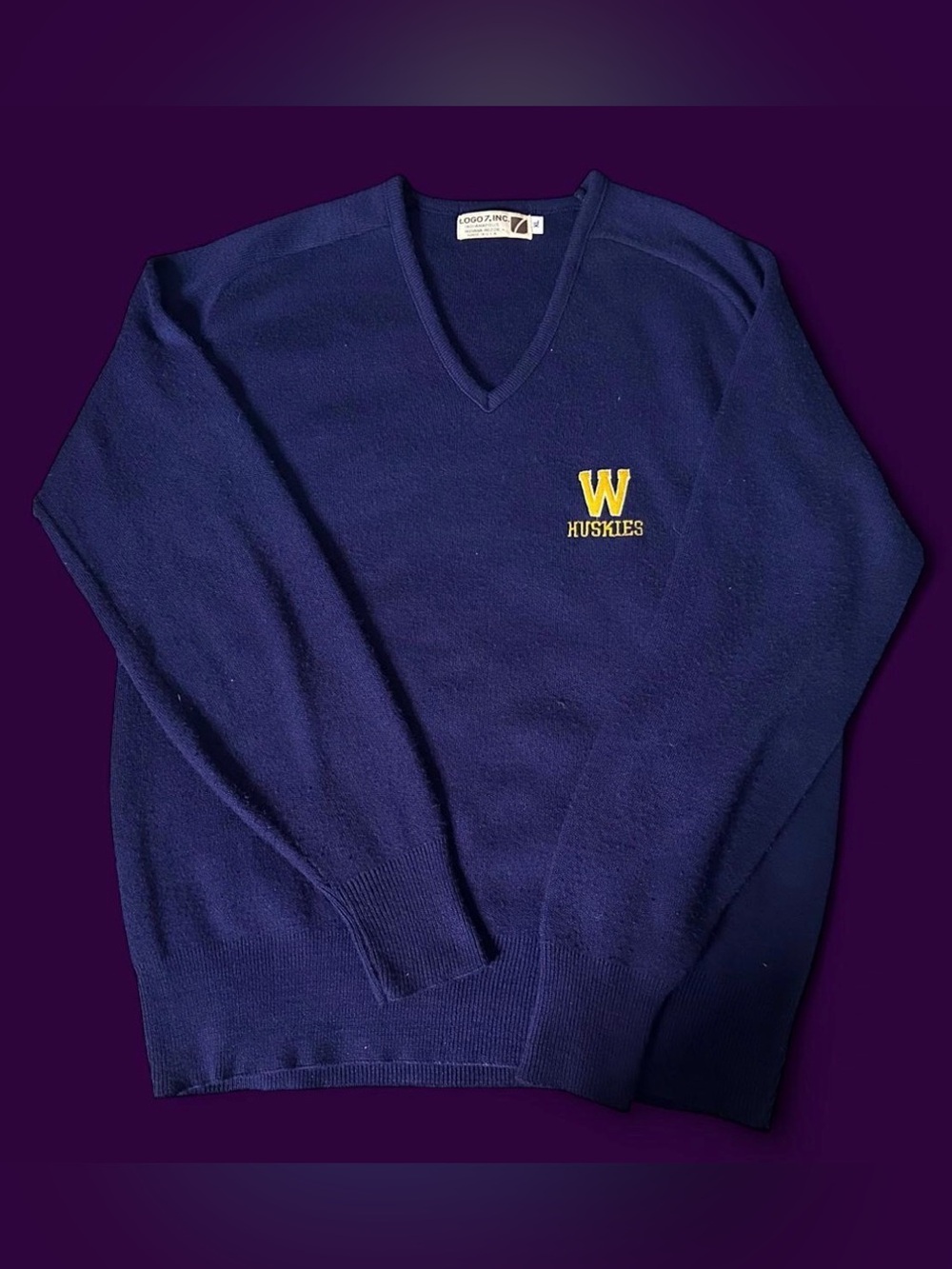 Vintage LOGO 7 Navy V-Neck Sweater with Yellow 'W' Embroidery - Men